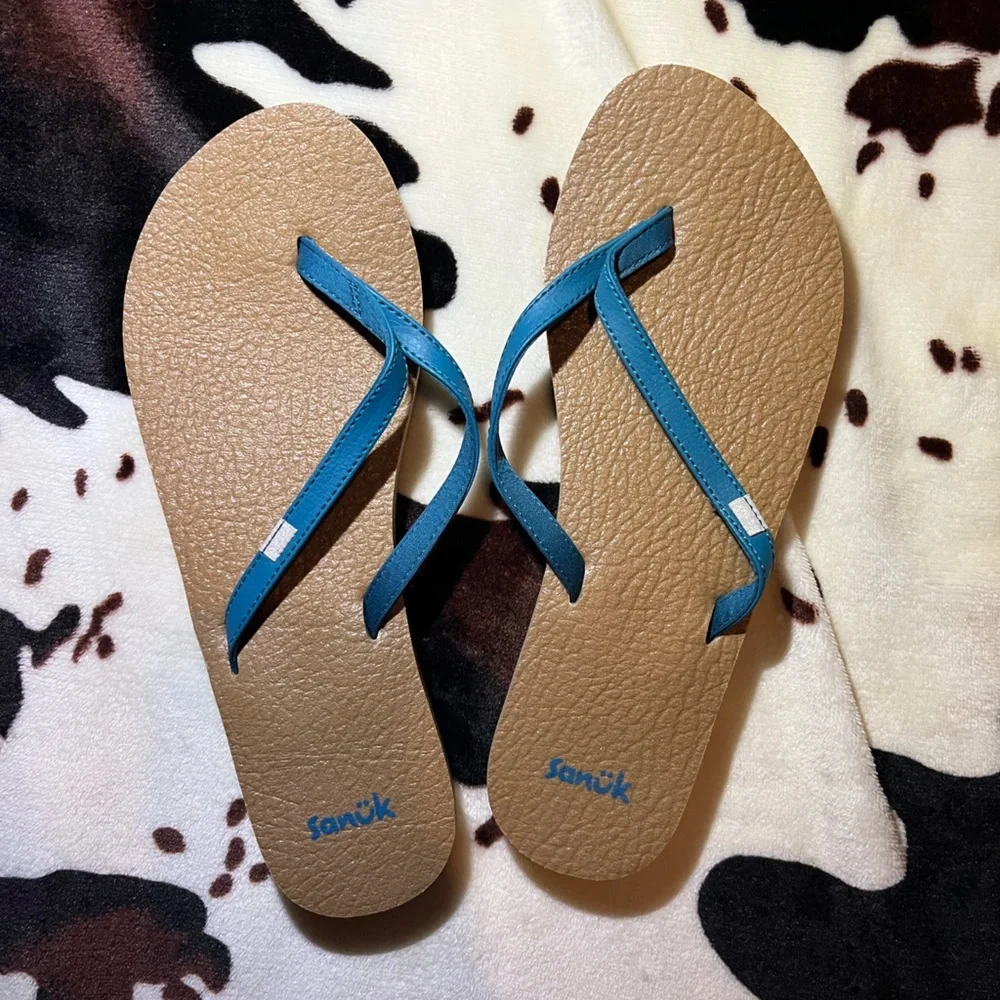 ✨BRAND NEW SANUK SANDALS SIZE 10✨ - Picture 1 of 4